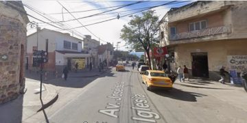 Restricción de tránsito en calle José de la Iglesia entre Santiago del Estero y Dorrego