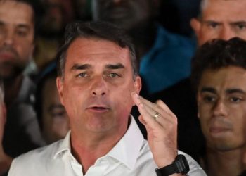 El Gobierno afirmó que Bolsonaro no pidió asilo y Migraciones negó que haya ingresado a la Argentina