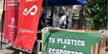 Vecinos se acercaron al nuevo Ecopunto en B° Cuyaya para promover el reciclaje y el compostaje