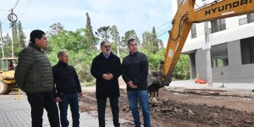El Municipio puso en marcha una obra de pavimentación clave para descomprimir el tránsito en avenida Carrillo