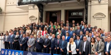 El vicegobernador Alberto Bernis y legisladores participan de la 60.ª Sesión Plenaria del Parlamento del Norte Grande en Corrientes