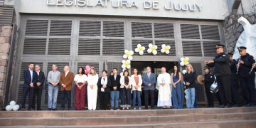 La Legislatura recibió a la imagen peregrina de la Virgen del Rosario de Río Blanco y Paypaya