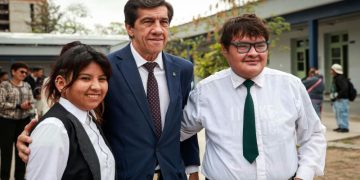 El gobernador inauguró la refacción integral de la Escuela Normal de Libertador