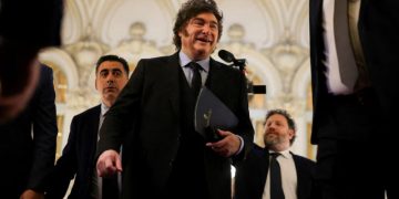 Milei admitió que “el ritmo al que baja la inflación es más lento” y ratificó su frase sobre la gente que no llega a fin de mes